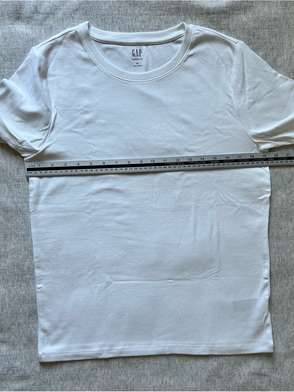 GAP White Crewneck Tee Trio - Picture 5 of 7